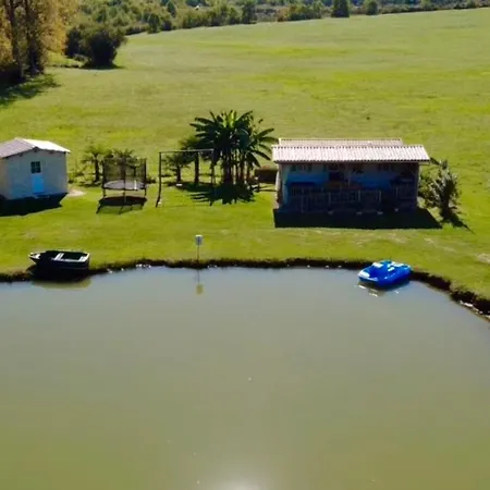 Etang Pre De La Font Kemping Cercles